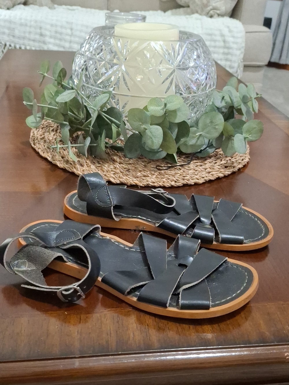 Salt Water Sandals by Hoy - Size 5 Classic Black